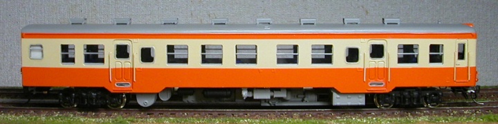 HO-Kiha25-Side2.JPG